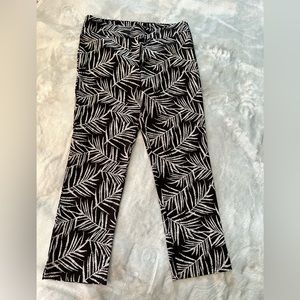 Women’ pull , stretch pants, size Large